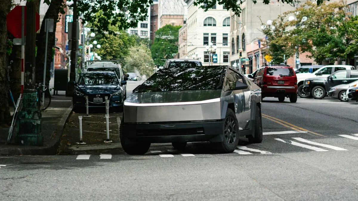 Annyira azért nem golyóálló a Tesla Cybertruck