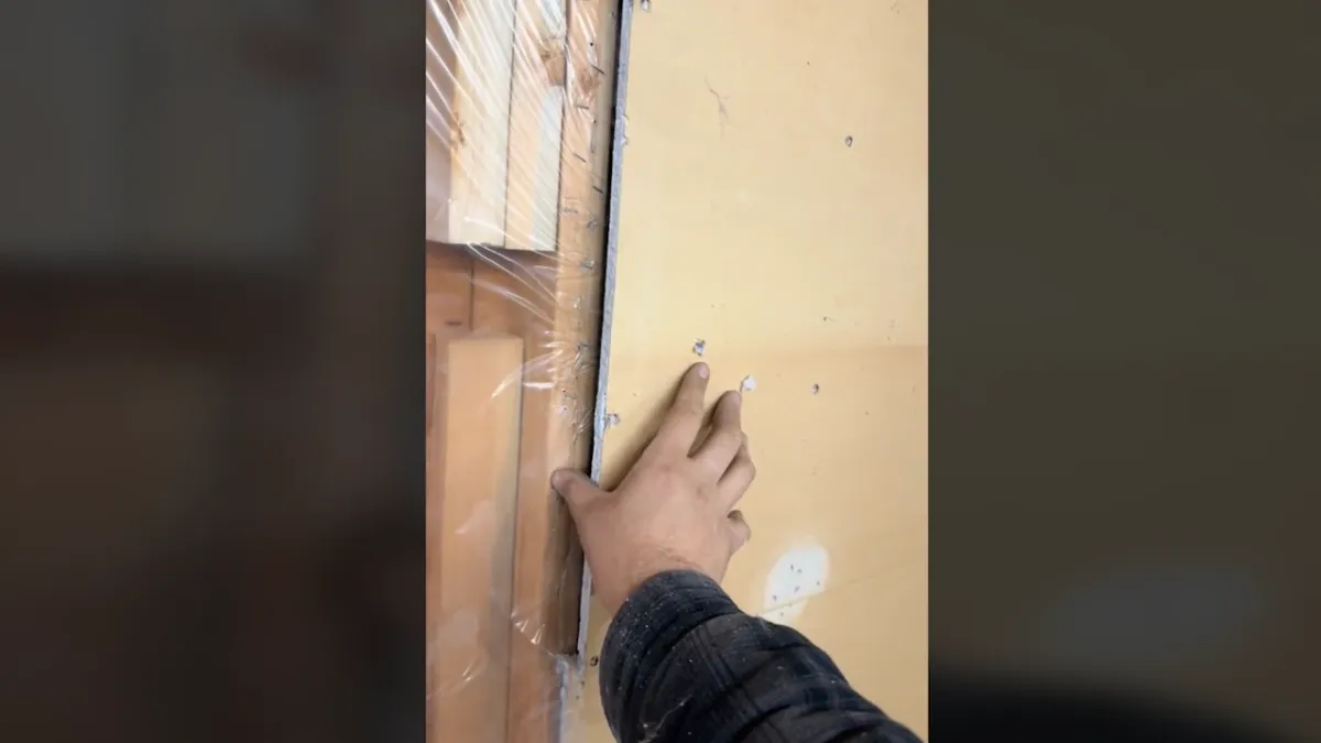 Elkezdték lebontani a gipszkartont és leesett az álluk