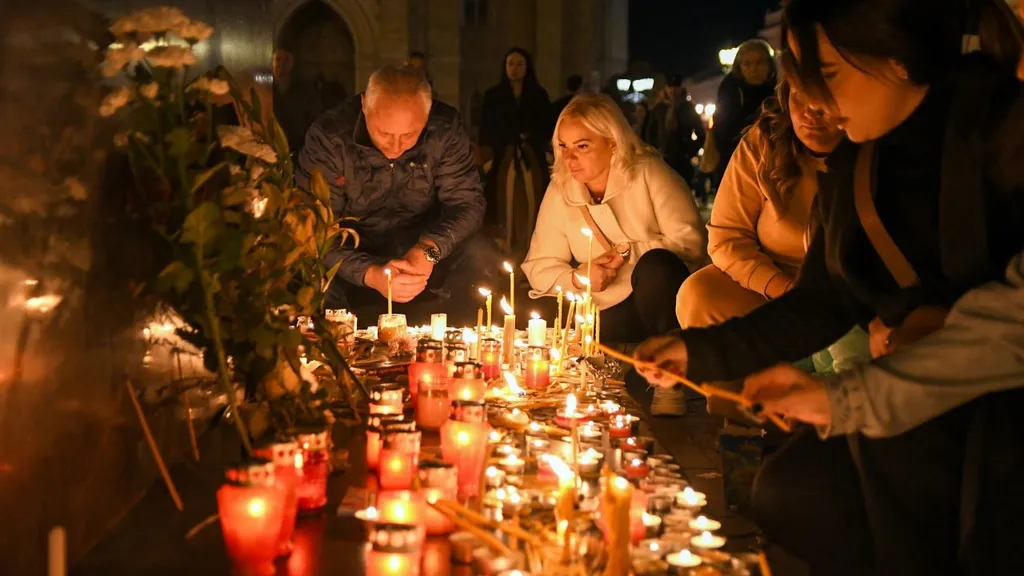 Leomlott az újvidéki vasútállomás tetőszerkezete, baleset, tragédia, 
újvidékivasútállomás