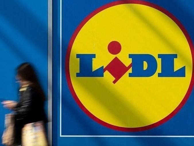 Elektronikus polccímkéket vezet be a brit Lidl