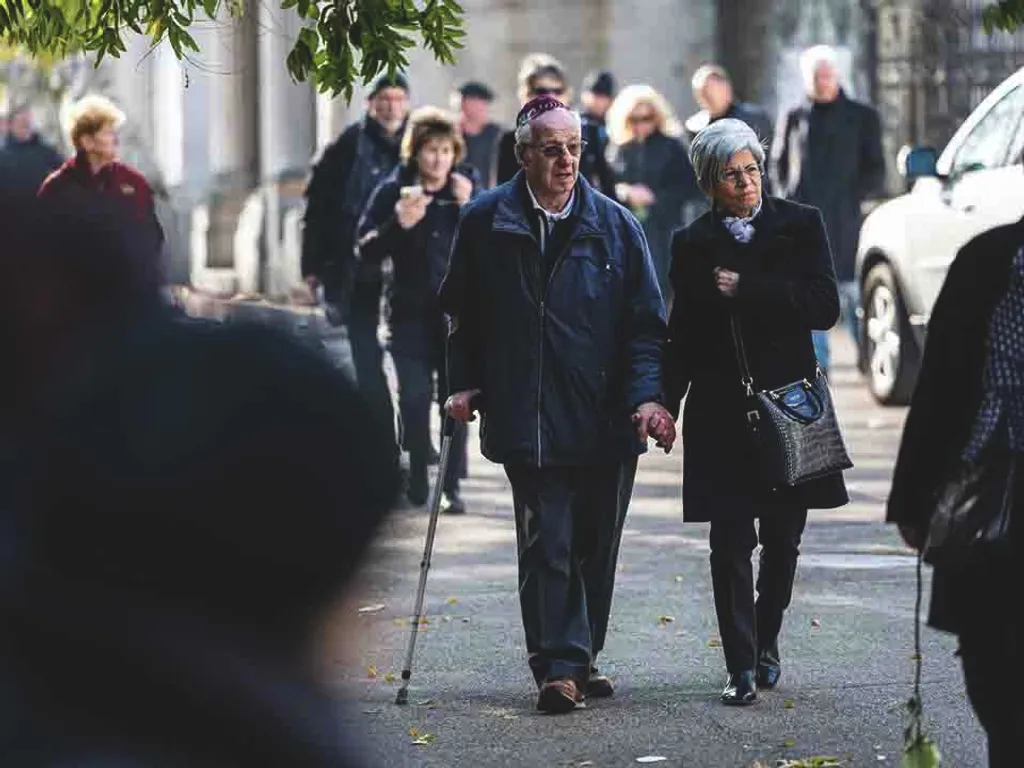 Hadas Krisztina, Hadas Kriszta, magyar újságíró és szerkesztő,  HadasKriszta, temetés,  temető, HadasKrisztatemetés, 2024.11.10., Budapest, Kozma utcai izraelita temető, 