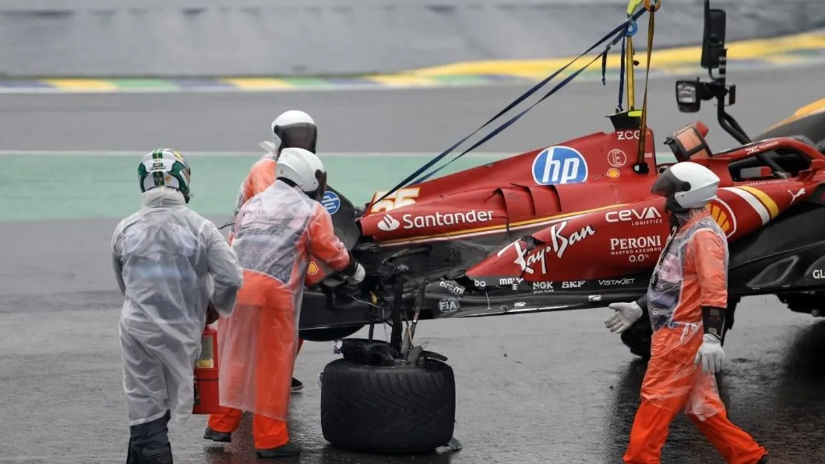 Botrányos döntés sújtotta Verstappent az esős F1-időmérőn