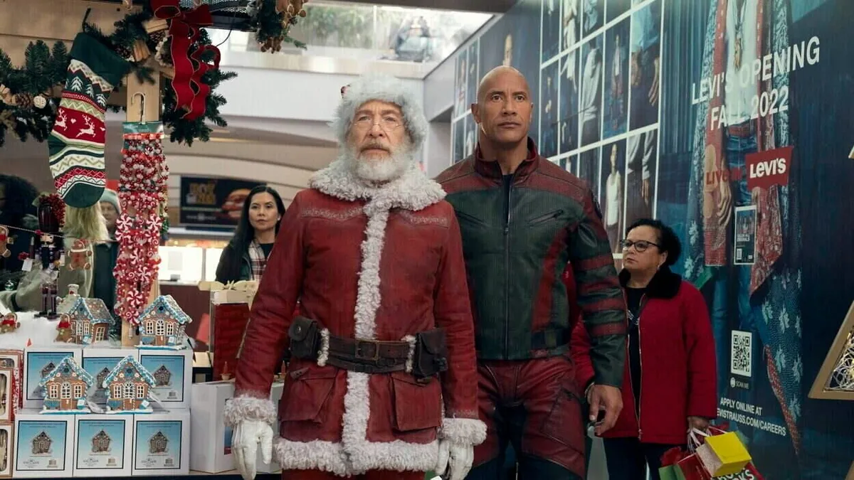 Dwayne Johnson kigyúrt manóként mentené meg a karácsonyt
