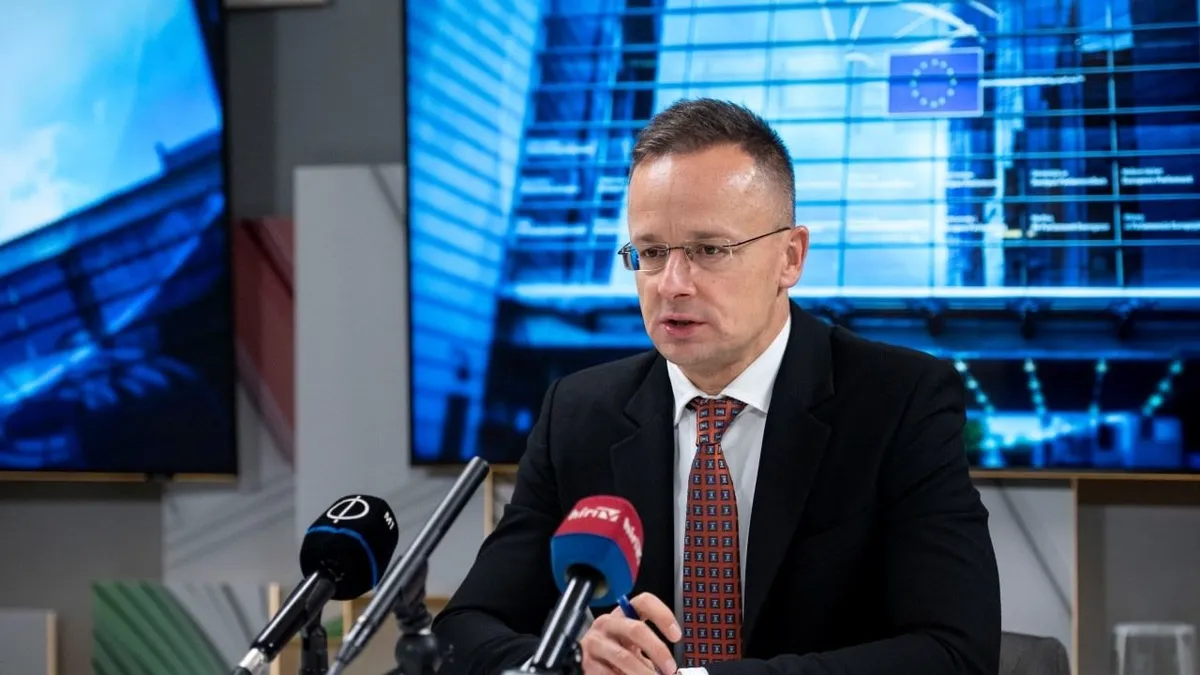 Szijjártó Péter: Egymás mellett épülnek a német autó- és a kínai akkumulátorgyárak Magyarországon