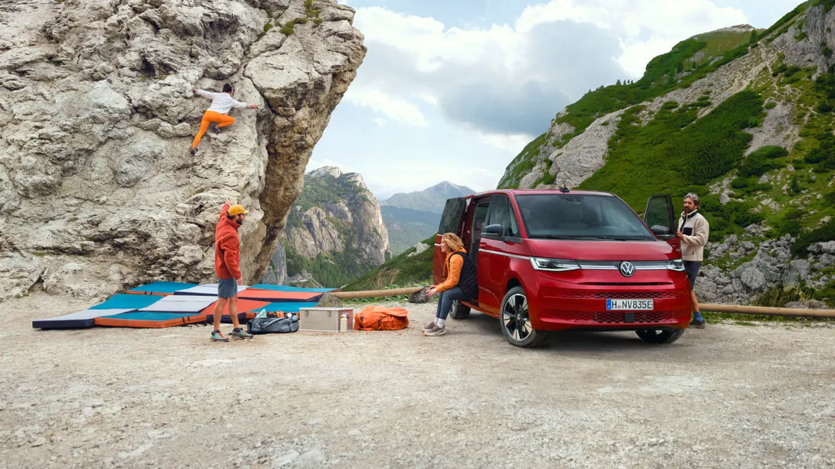 Rögtön összkerékhajtással kapja az új plug-in hibrid hajtást a VW Multivan