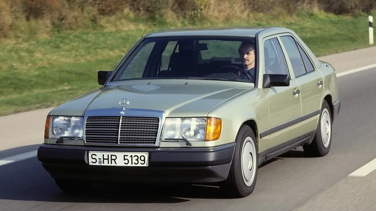 40 éves a legendás Mercedes 124-es sorozat