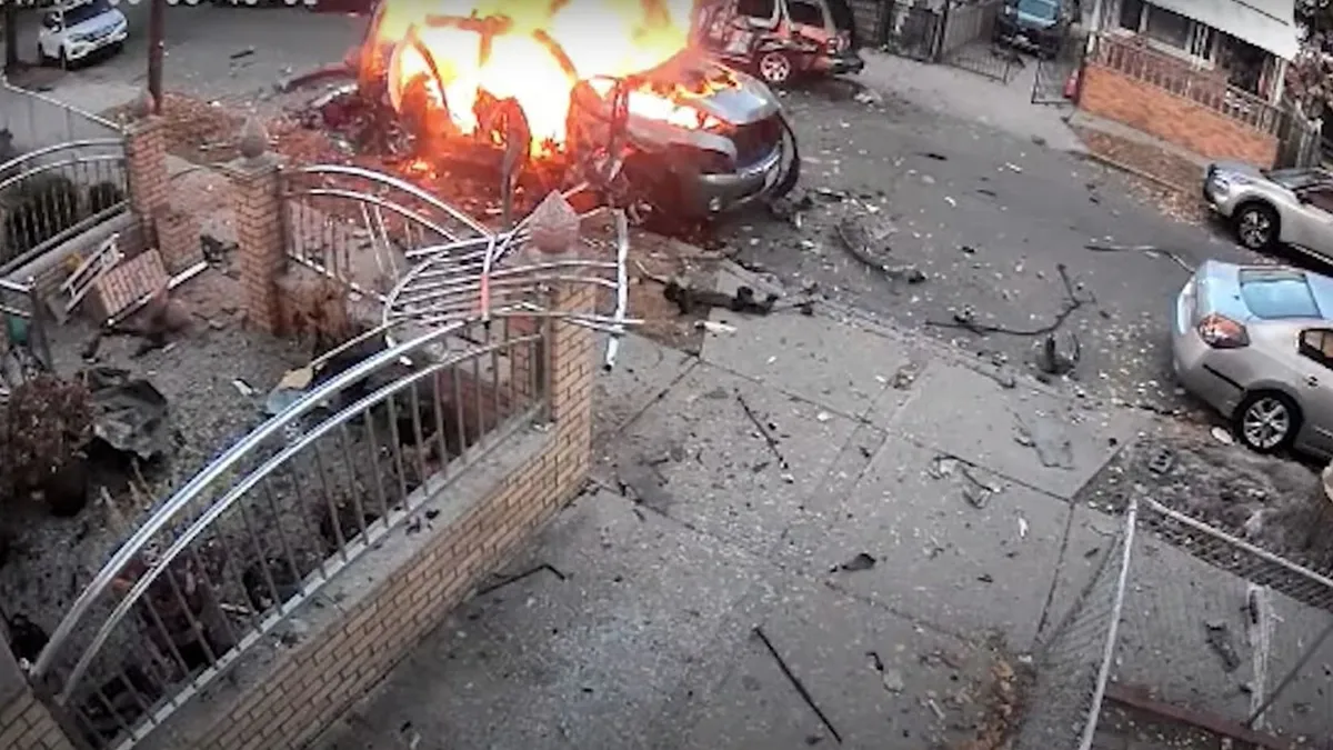 Óriási robbanás történt egy New York-i utcán - videó