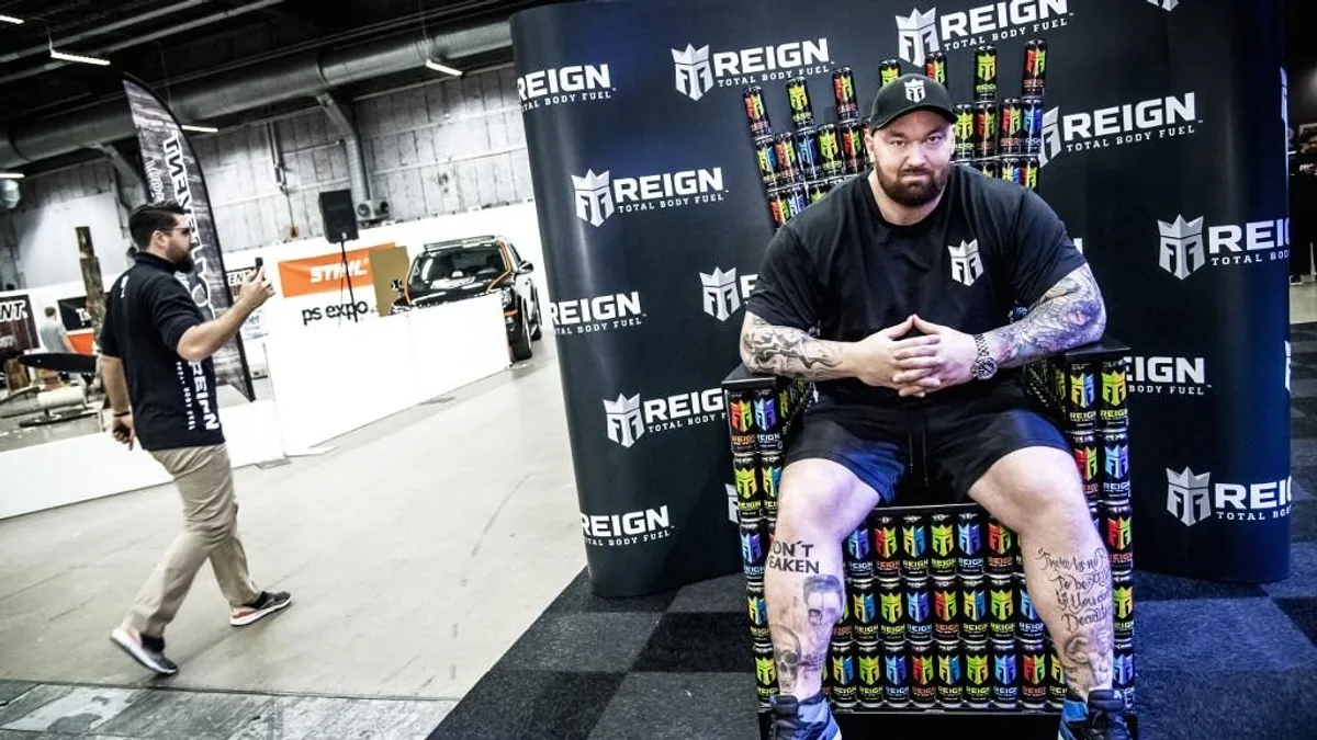 Hihetetlen súlyt emelt meg a Trónok harca óriása - videó