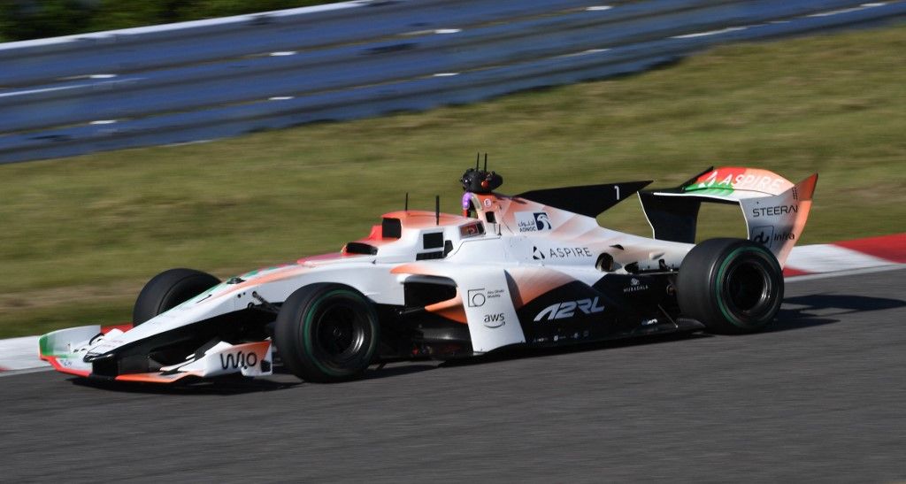 Super Formula, Japán, autóverseny, elszabadult kerék,önvezető autó, 