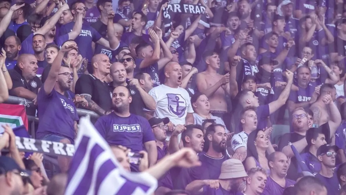Mégis nézők előtt játszhatják le az Újpest-Fradi derbit