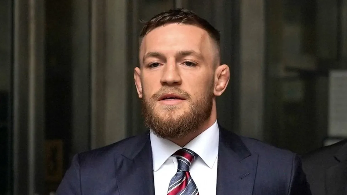 Conor McGregor szexi nőkkel vette körbe magát - videó