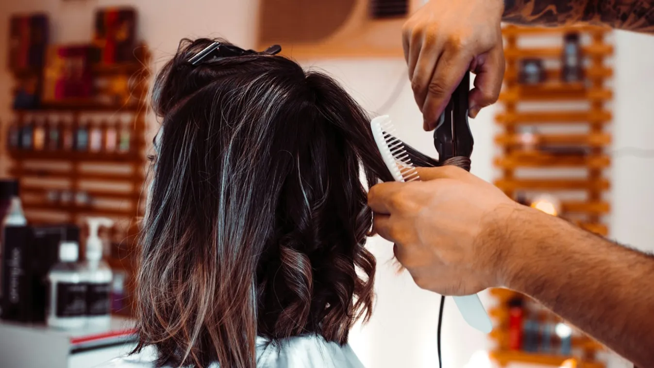 fodrászat fodrász hajvágás barber haircut hairdresser