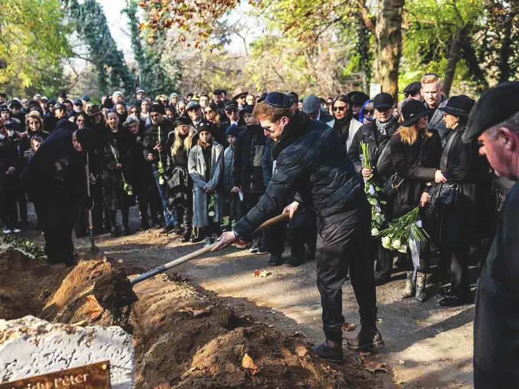 Hadas Krisztina, Hadas Kriszta, magyar újságíró és szerkesztő,  HadasKriszta, temetés,  temető, HadasKrisztatemetés, 2024.11.10., Budapest, Kozma utcai izraelita temető, 