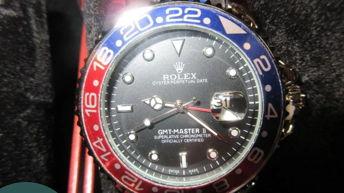 Közel 2000 hamis Rolexet találtak Ferihegyen