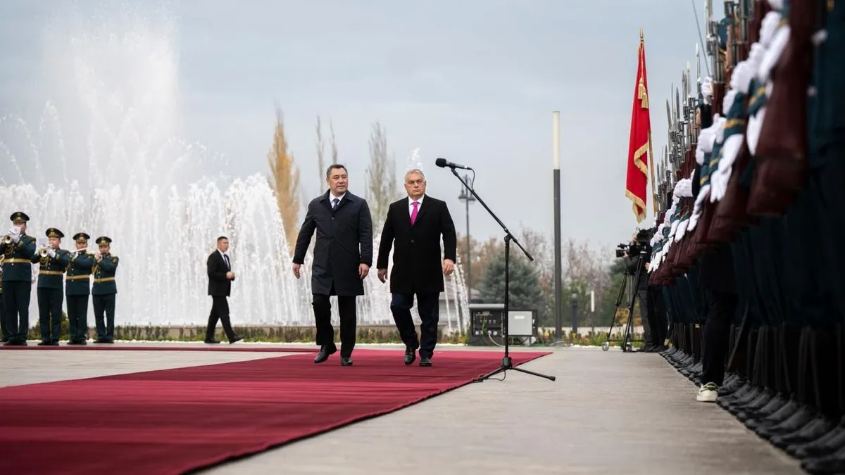 Orbán Viktor átvette a Türk Világ Legfelsőbb Rendje díjat