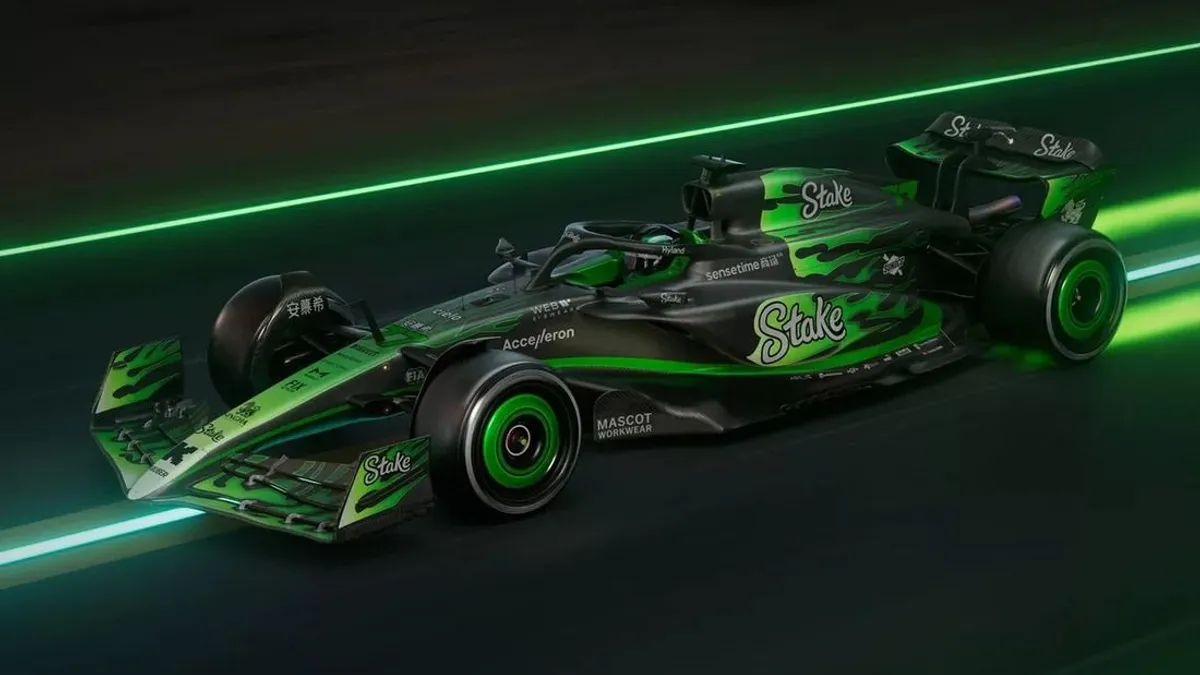 Lángba borul a Las Vegas-i versenyre az F1-es csapat autója