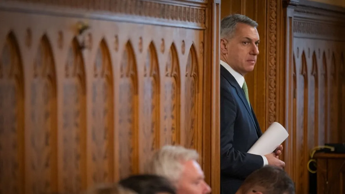 A vasúti közlekedéssel kapcsolatos akcióterv legfőbb elemeit ismertette Lázár János