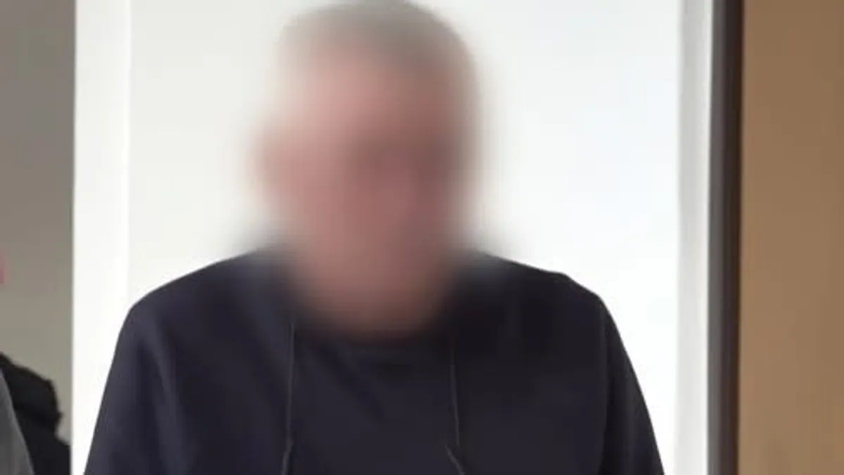 Kis híján megfojtotta egy férfi ismerősét, miután a nő harapdálni kezdte az ujját
