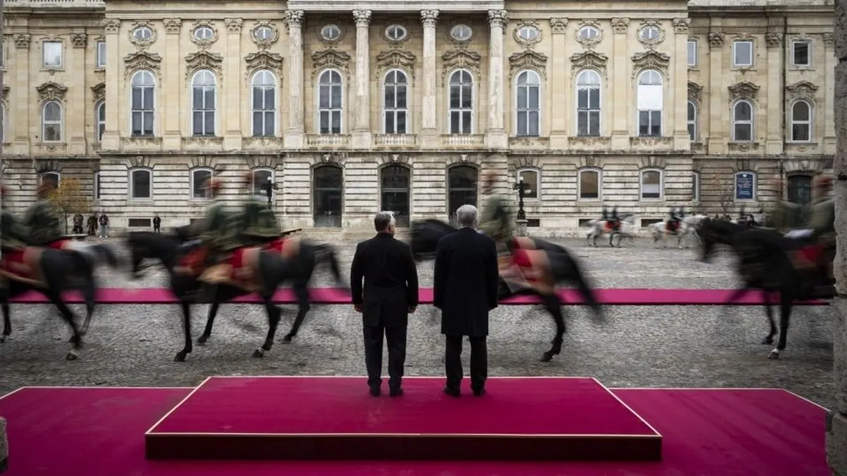 Orbán Viktor: Csak huszárosan! - fotó