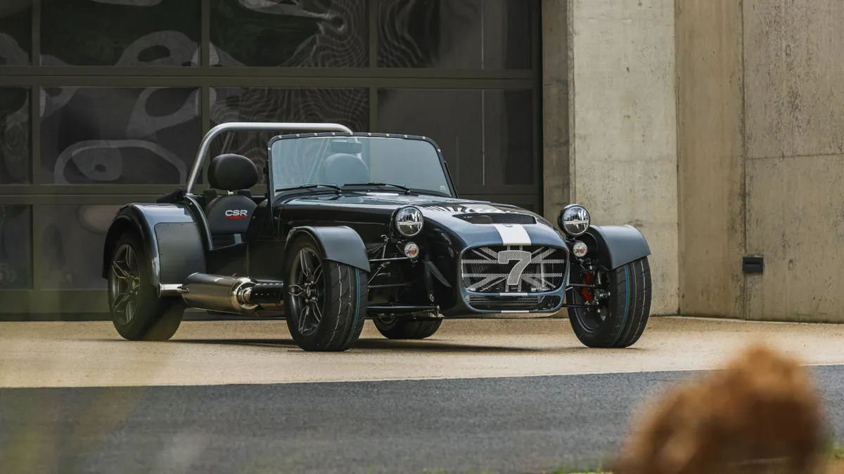 Jobb futóművel kombinálja a legnépszerűbb motort a Caterham CSR 20