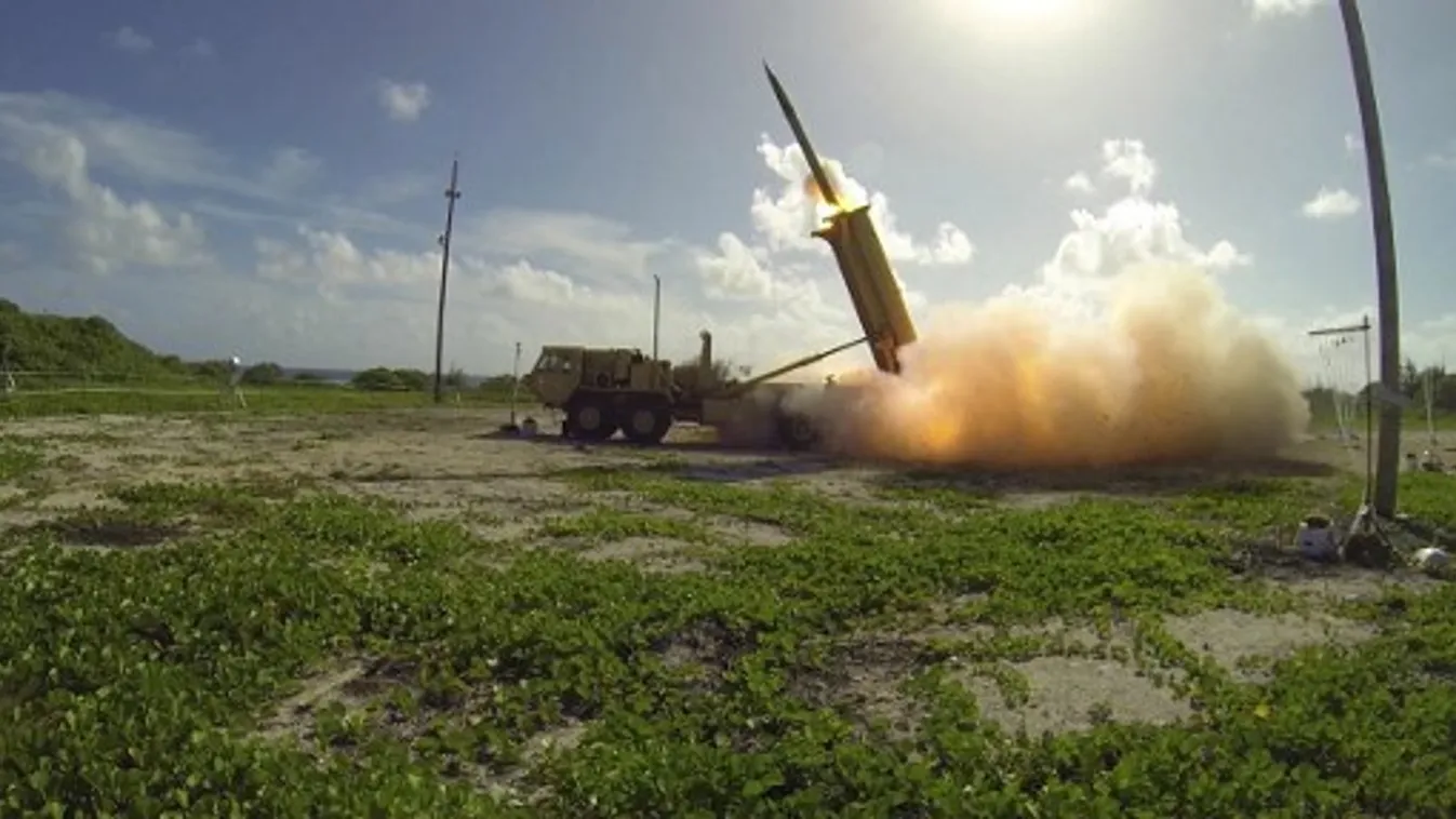 AFPAFP or licensors/(FILES) This US Department of Defense/Missile Defense Agency handout photo shows a terminal High Altitude Area Defense (THAAD) interceptor launching from a THAAD battery located on Wake Island, during Flight Test Operational (FTO)-02 Event 2a, conducted on November 1, 2015. The United States announced November 1, 2024 that it will provide an additional $425 million in military aid to Ukraine, a day after Washington said thousands of North Korean troops were ready to enter combat against Kyiv's forces. (Photo by Ben Listerman / DoD / AFP) / RESTRICTED TO EDITORIAL USE - MANDATORY CREDIT "AFP PHOTO / DoD / Missile Defense Agency / Ben Listerman" - NO MARKETING NO ADVERTISING CAMPAIGNS - DISTRIBUTED AS A SERVICE TO CLIENTS, orosz-ukrán háború, Ukrajna