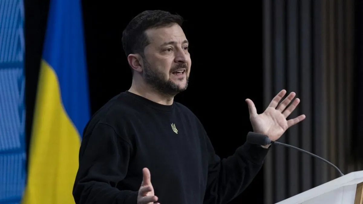 A háborús frontra küldi az ukrán focistákat Zelenszkij, már a behívót is megkapták