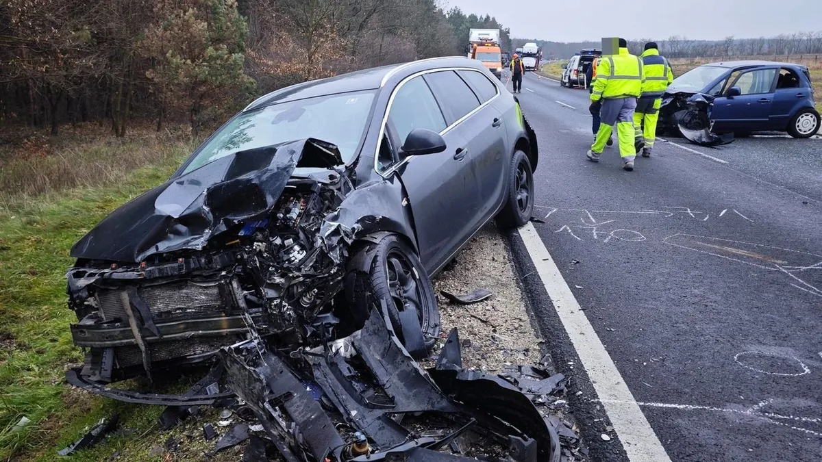 Kamion és két autó karambolozott Vas vármegyében, a 86-os úton