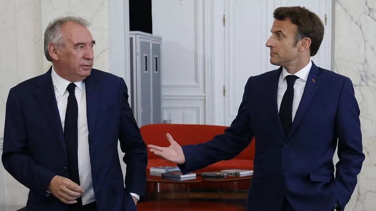 Francois Bayrou-t nevezte ki miniszterelnöknek a francia elnök