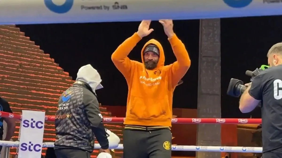 Tyson Fury bizarr módon viselkedett