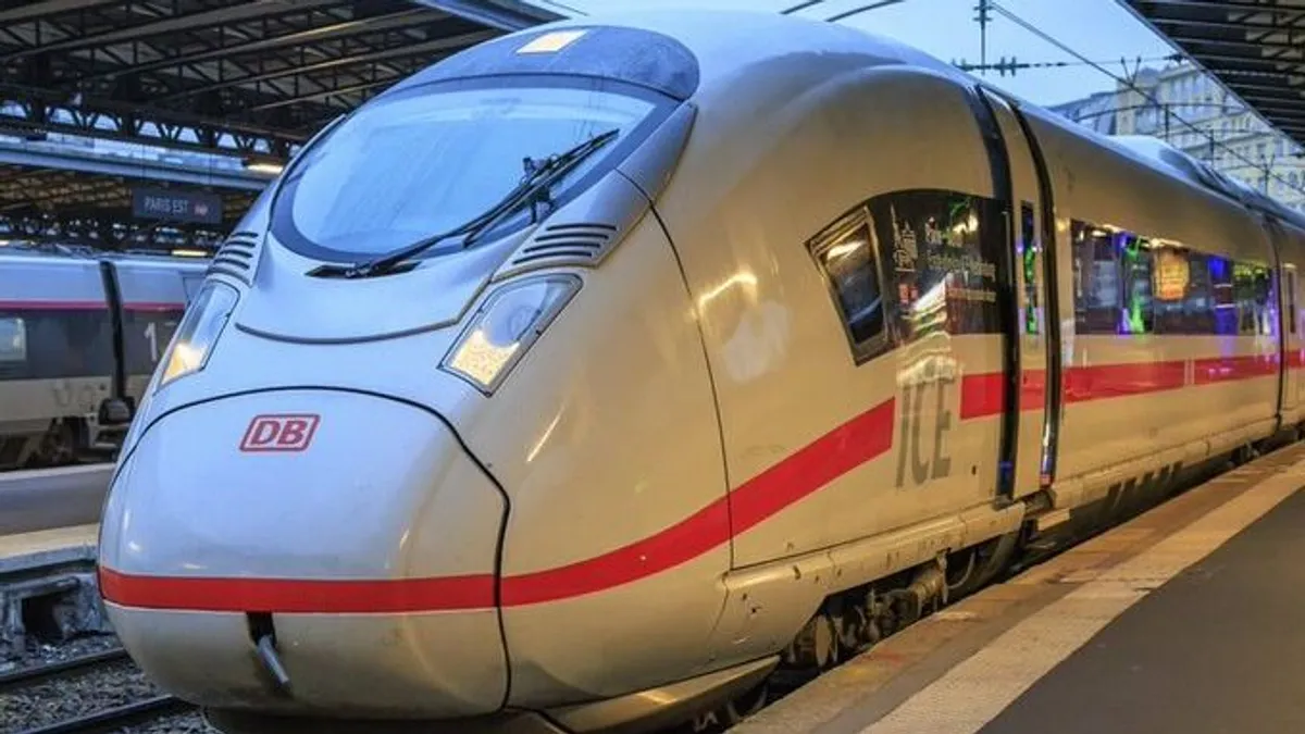 Menet közben ugrott ki a vonatból egy mozdonyvezető