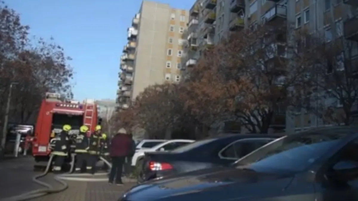 Tűz volt Angyalföldön, egy helyiség teljesen kiégett - videó