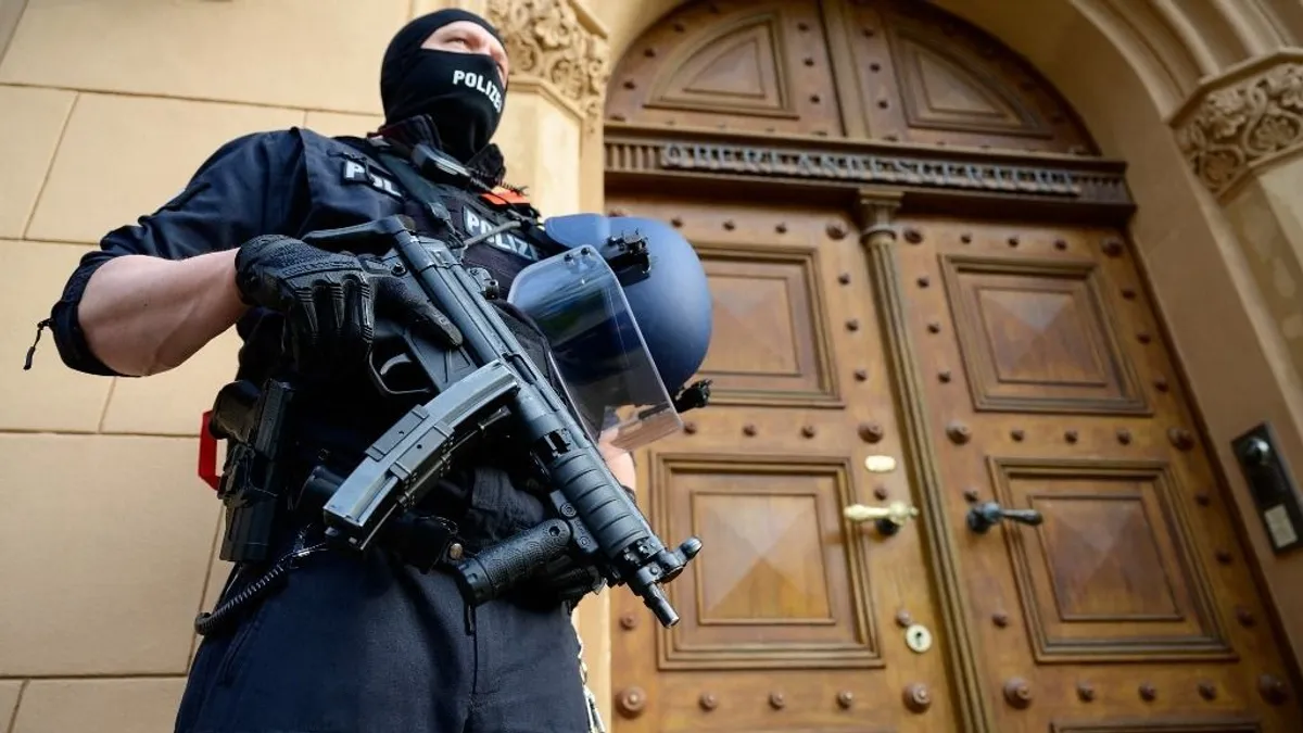 Terror Németországban, három iszlamista férfit letartóztattak