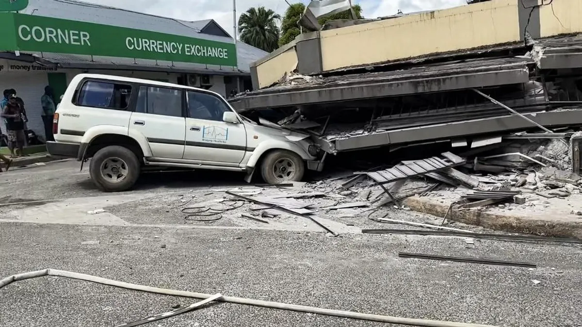 Már tizennégy halálos áldozata van a vanuatui földrengésnek - fotók, videó