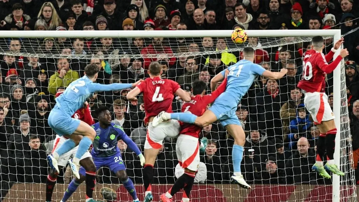 Új edzőjével is borzalmas formában a Manchester United