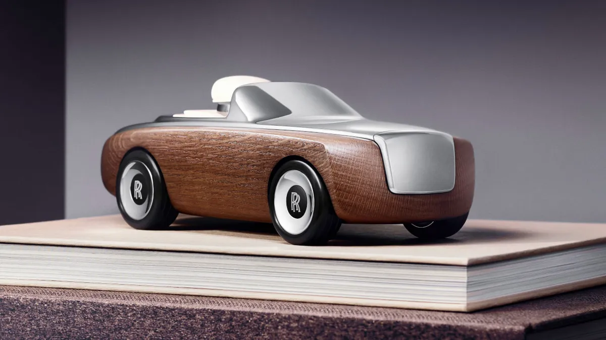 A Rolls-Royce lényegét testesíti meg a Cameo