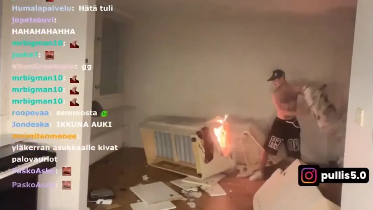 A rendőrök vitték be a közveszélyes streamert