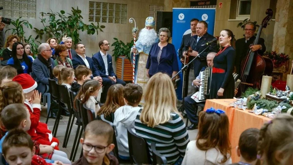 Háromszáz mikuláscsomaggal lepte meg az ukrán menekült gyerekeket az Ökumenikus Segélyszervezet