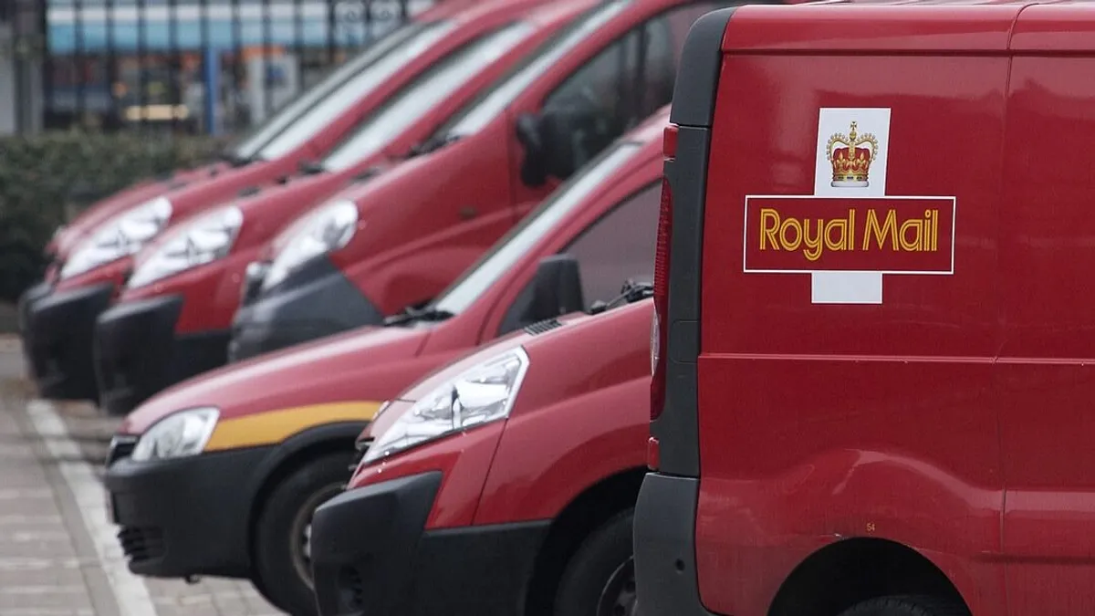 1800 milliárd forintért eladják az 500 éve működő királyi postát