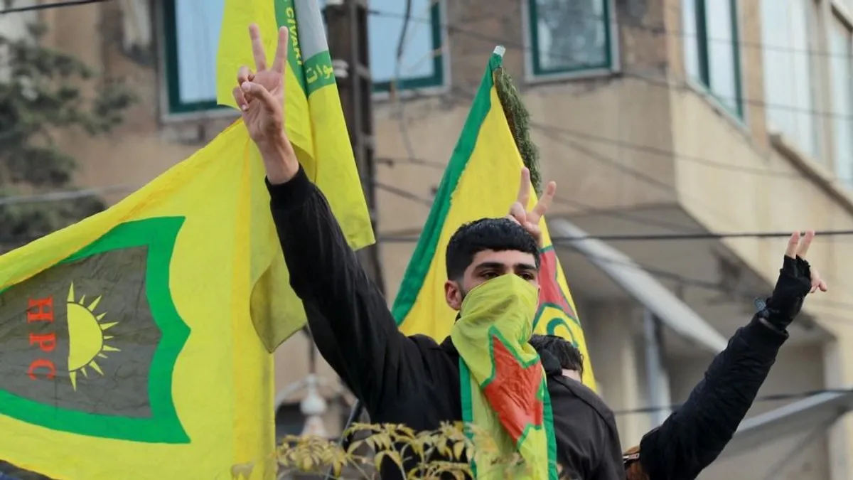 Máris elkezdték Aszad szobrainak ledöntését Damaszkuszban