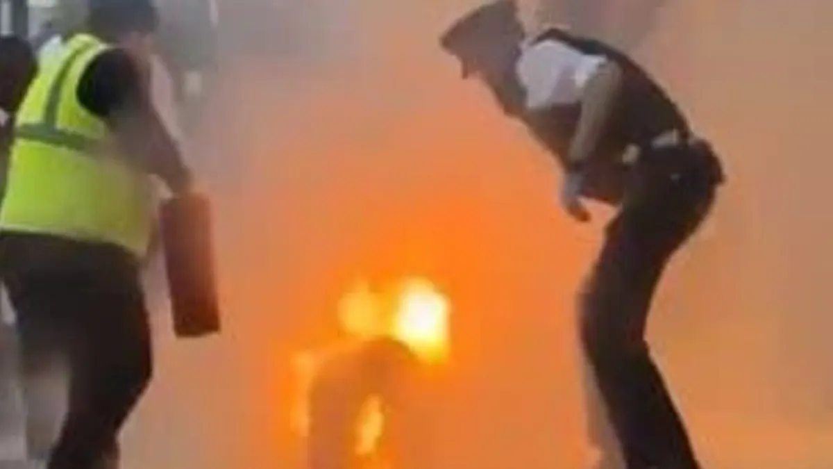 Felgyújtotta magát egy férfi Londonban - videó