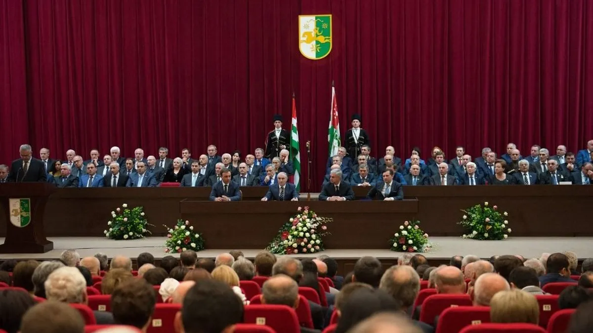 Agyonlőttek egy képviselőt az abház parlamentben