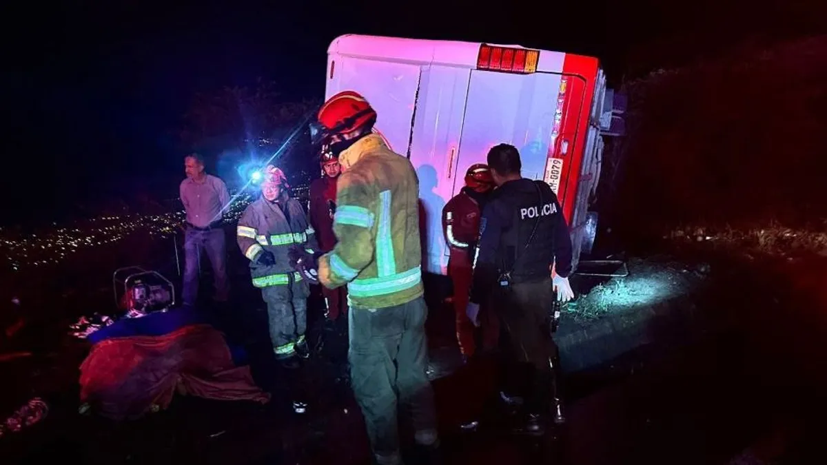 Rengeteg ember meghalt egy ecuadori buszbalesetben