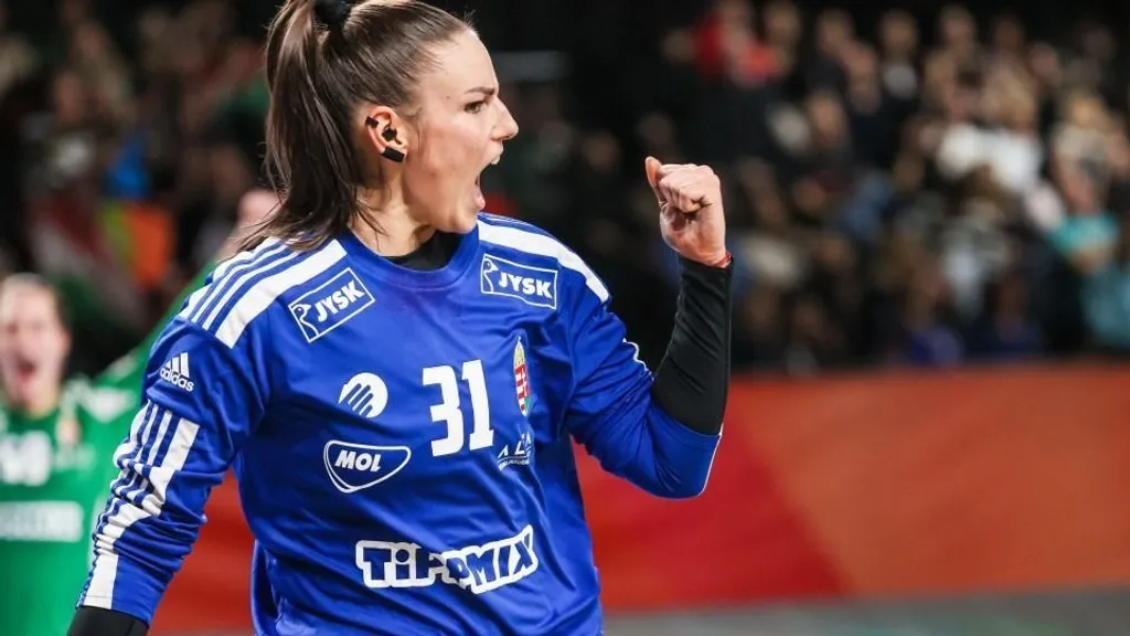 Bár a kapus szerződése 2026-ig szól, szombaton a JDA Dijon elleni győztes bajnoki mérkőzés után Emmanuel Mayonnade vezetőedző elmondta, hogy a játékos személyes okok miatt kérte, hogy a most futó szezon végeztével hazatérhessen Magyarországra. 

Mindezt Thierry Weizman klubelnök megerősítette, aki hozzátette, egy ideig marasztalták a kapust, de soha senkit nem akarnak a klubnál tartani, aki távozni akar.

Szemerey tavaly nyáron Mosonmagyaróvárról igazolt a Metzhez, amelyben az ugyancsak Eb-bronzérmes irányító, Vámos Petra is szerepel., 2024-es női kézilabda-Európa-bajnokság, 2024esnőikézilabdaEurópabajnokság, Franciaország - Magyarország, bronzmérkőzés, bronz, Wiener Stadthalle, Bécs, 2024.12.15.