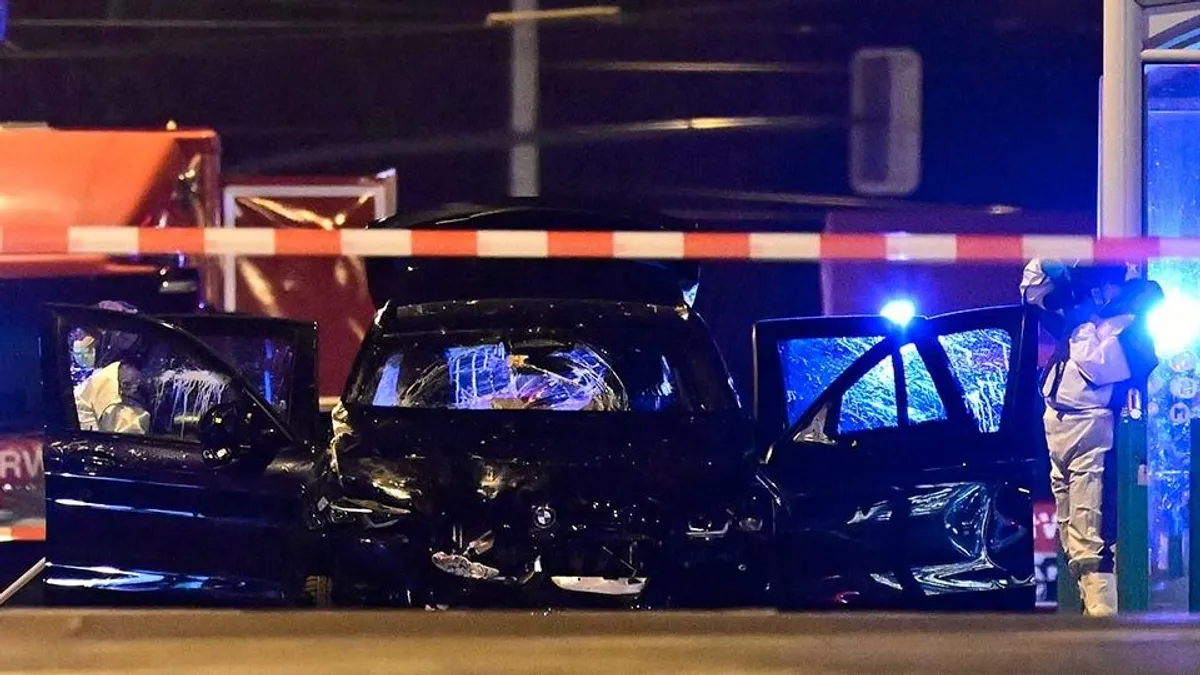 Fúj, takarodjatok, gyilkosok! - A németek rettegnek, úgy érzik, cserbenhagyták őket