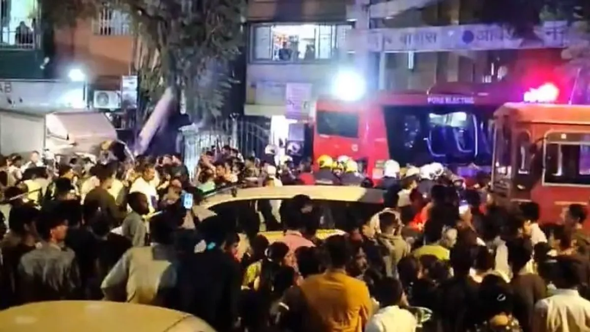 Busz hajtott a tömegbe Indiában, többen meghaltak - videó