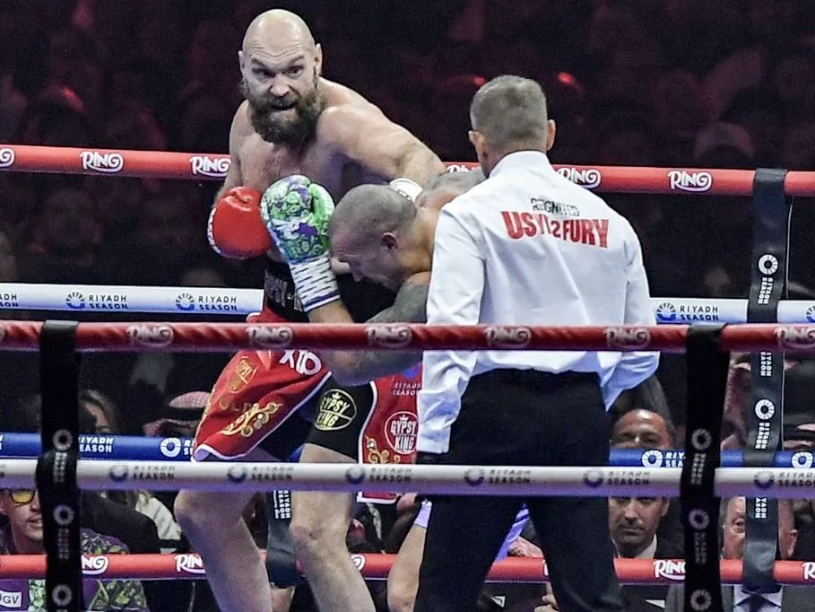 Tyson Fury, tommy fury, budapest