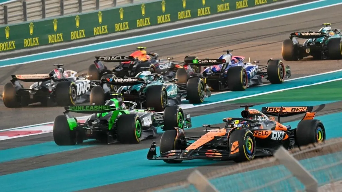 Abu-Dzabi Nagydíj: szenzációs Ferrari, Verstappen tette izgalmassá a vb-címet