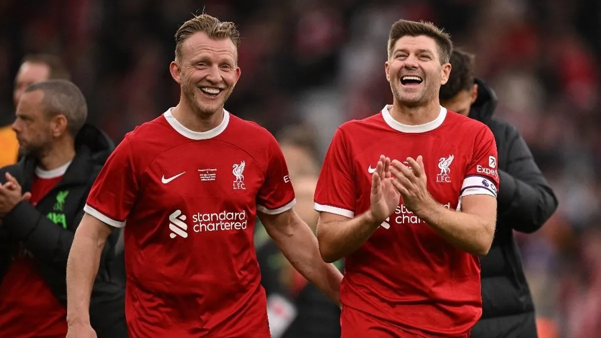 Anglia legrosszabb futballklubjához kerülhet a Liverpool legendája