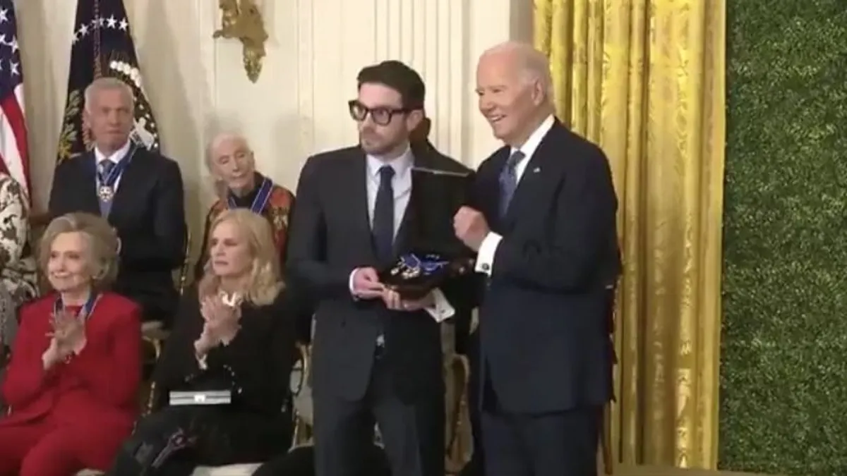 Joe Biden az Egyesült Államok legmagasabb polgári kitüntetését adományozta Soros Györgynek