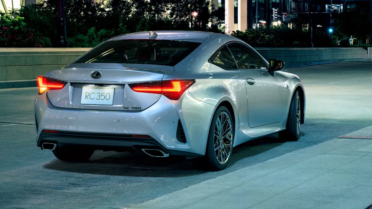 Meg vannak számlálva a Lexus RC és RC F napjai